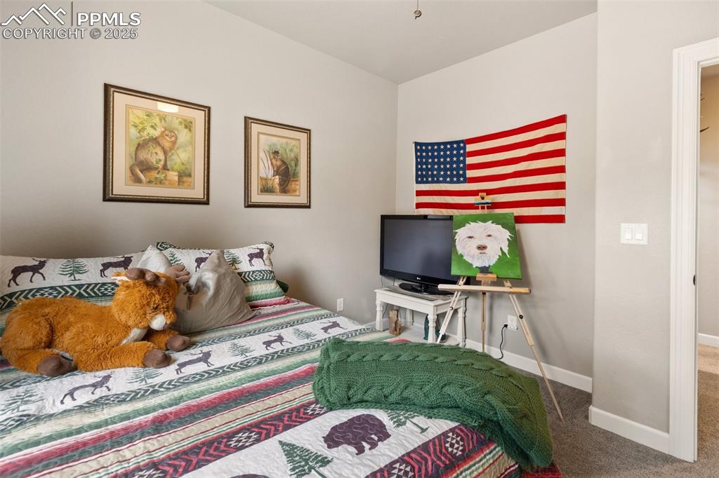 Image 24 of 35: Bedroom