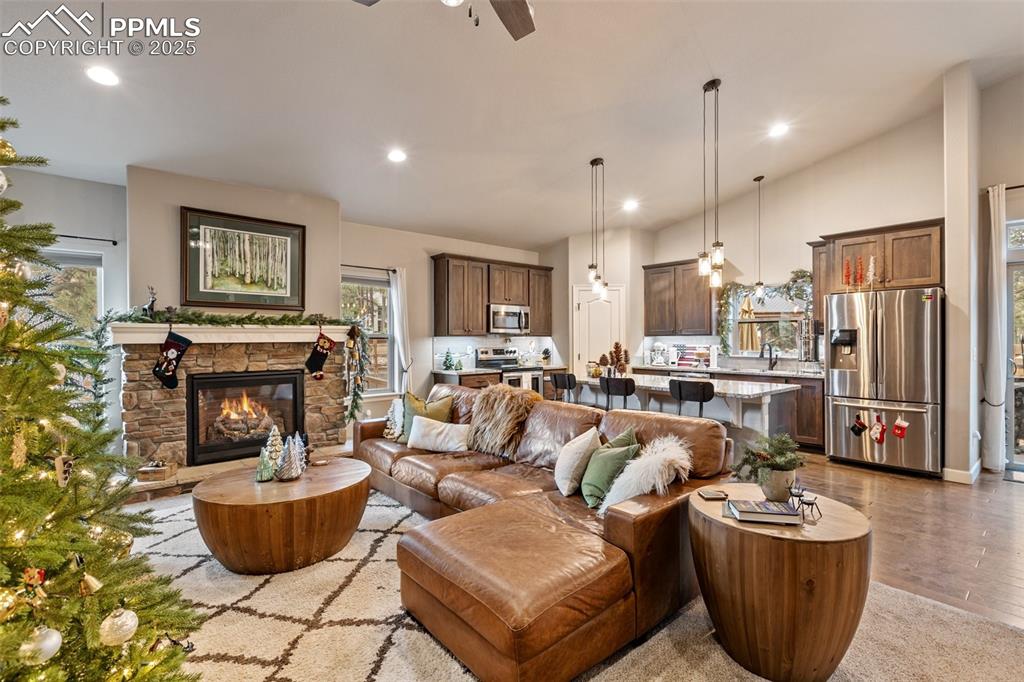 Image 9 of 35: Living Room