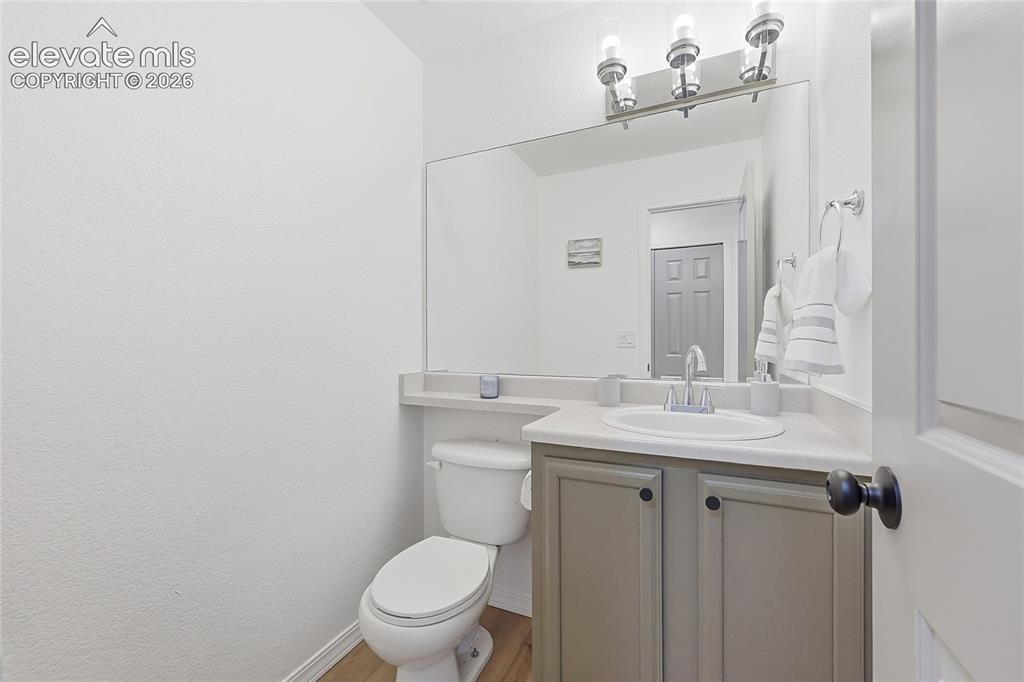 Image 13 of 30: Bathroom
