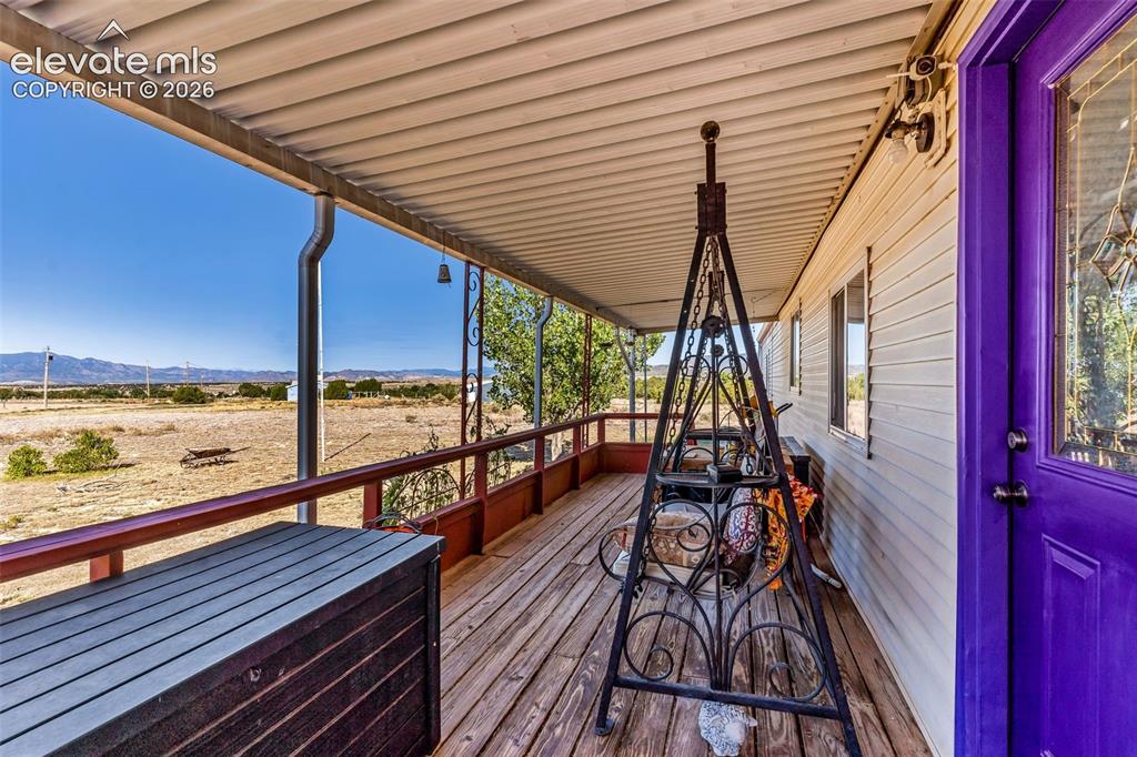 Image 10 of 44: Deck