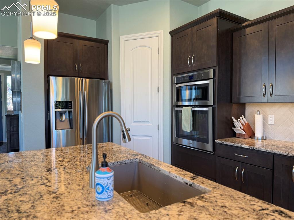 Image 8 of 45: Kitchen