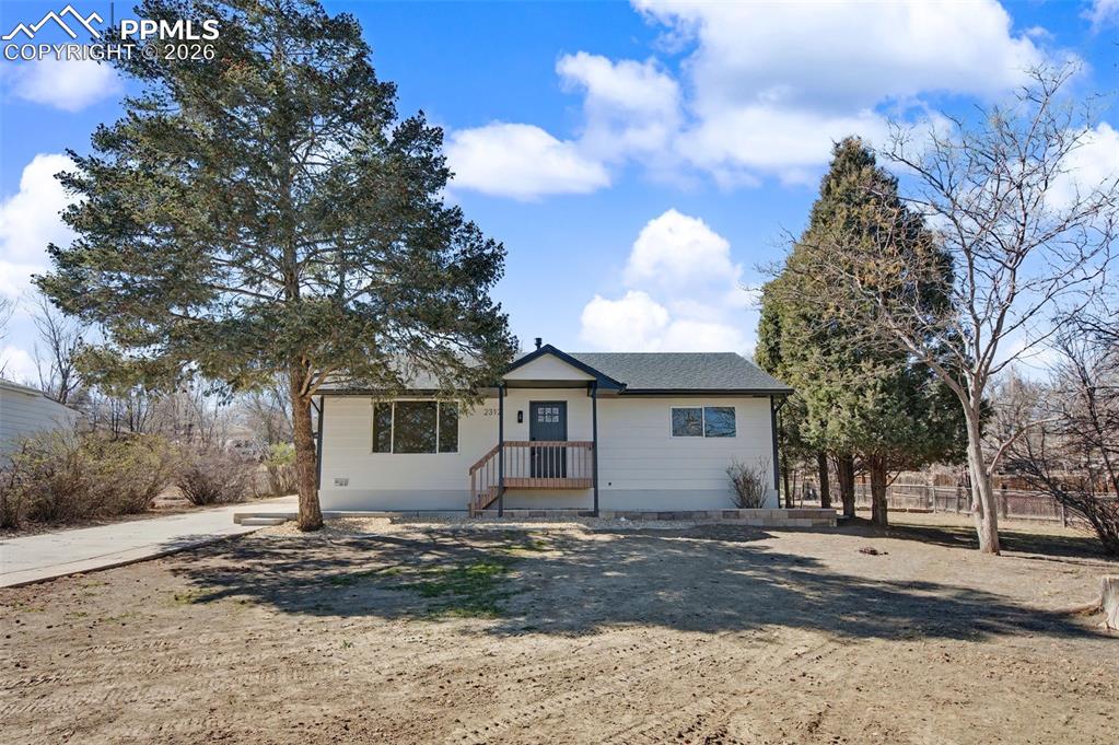 Image 1 of 24: Front of Structure