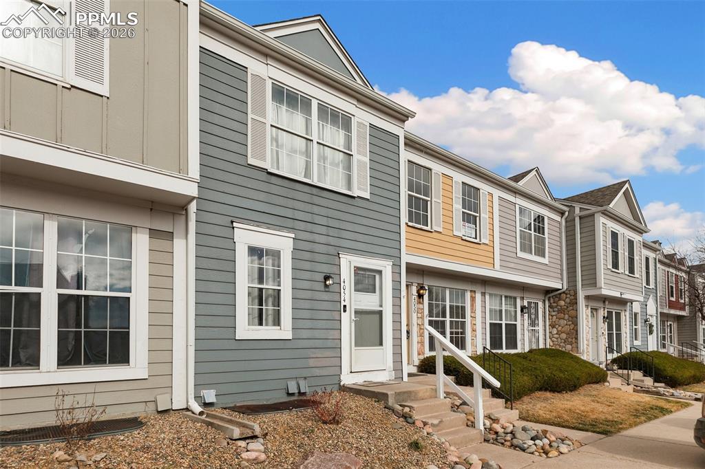 Image 30 of 30: No Description Available