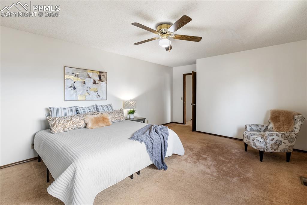 Image 27 of 39: Bedroom