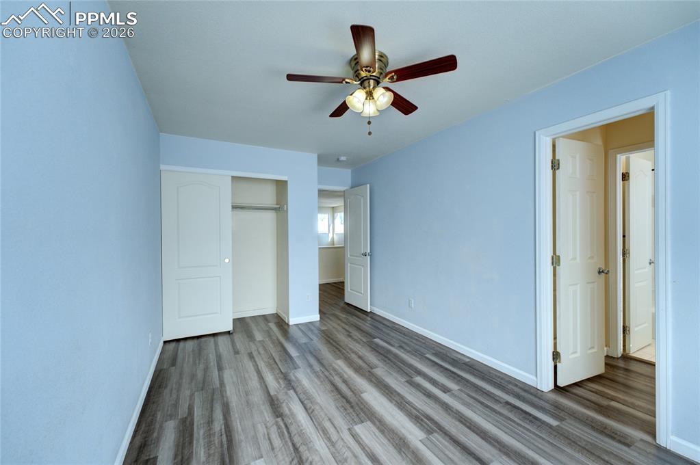 Image 16 of 22: Bedroom