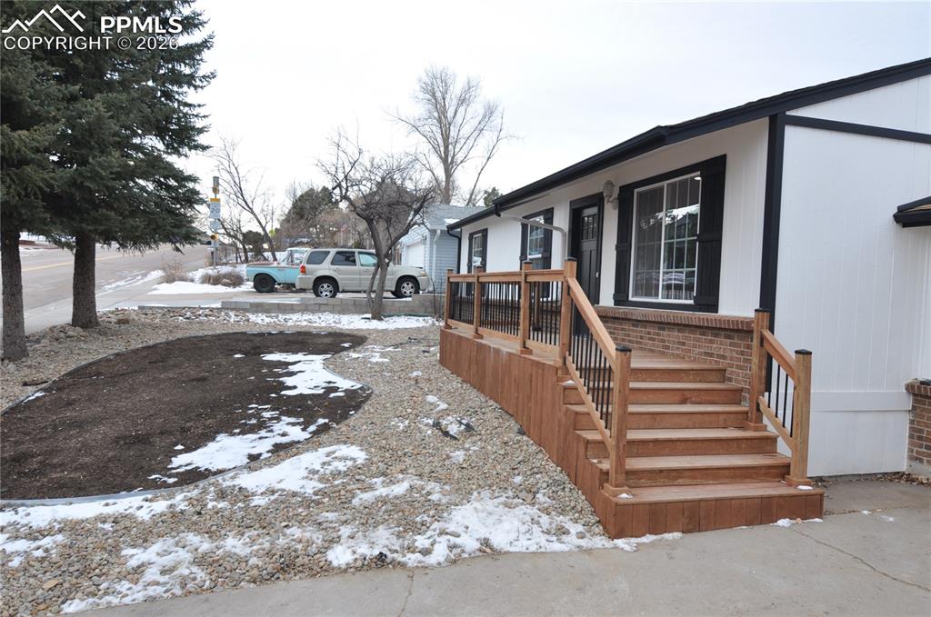 Image 5 of 32: Front of Structure