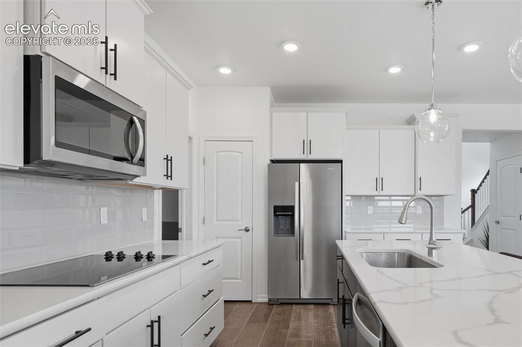 Image 12 of 38: Kitchen