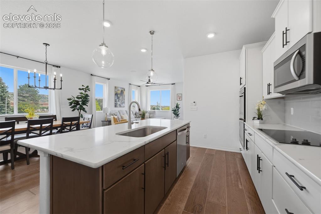 Image 13 of 38: Kitchen