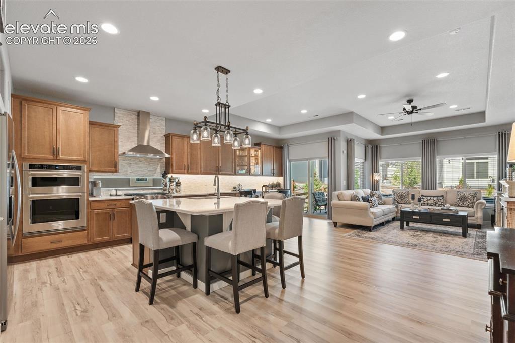Image 14 of 44: Kitchen