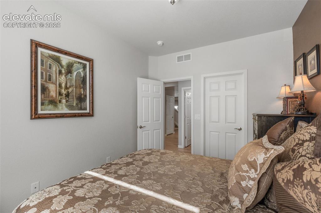 Image 8 of 44: Bedroom