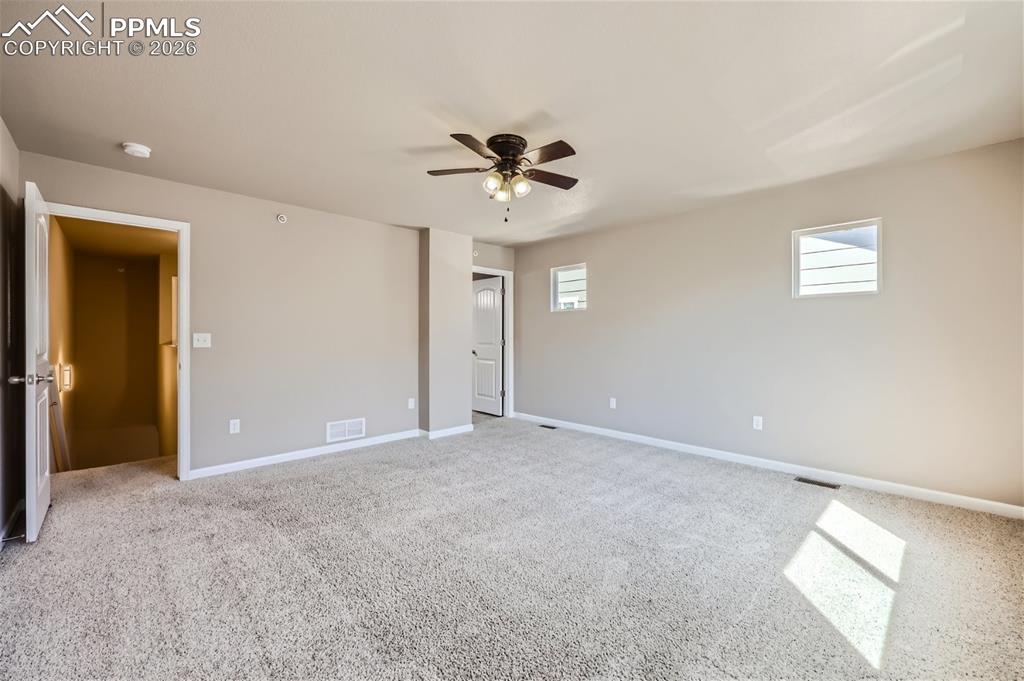 Image 15 of 28: Bedroom