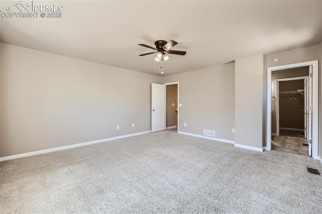 Image 16 of 28: Bedroom