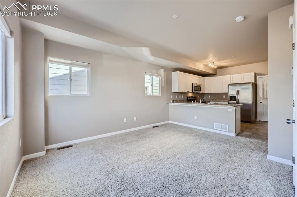 Image 4 of 28: Kitchen