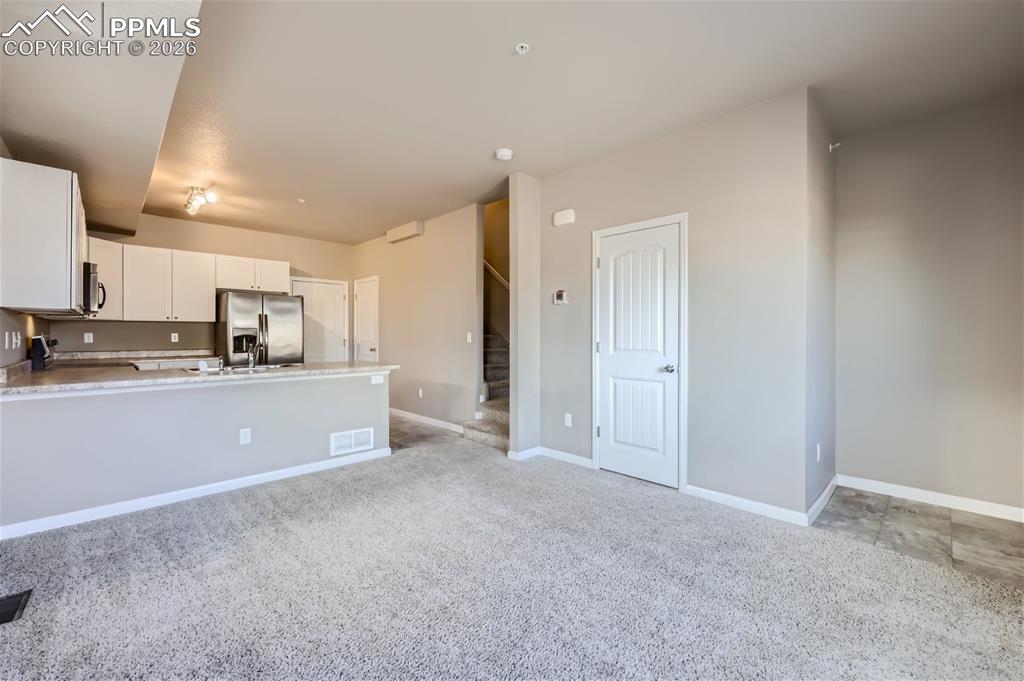 Image 5 of 28: Kitchen