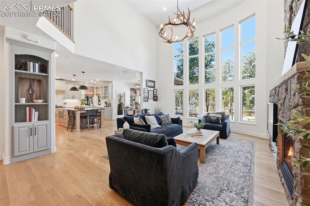 Image 2 of 50: Living Room