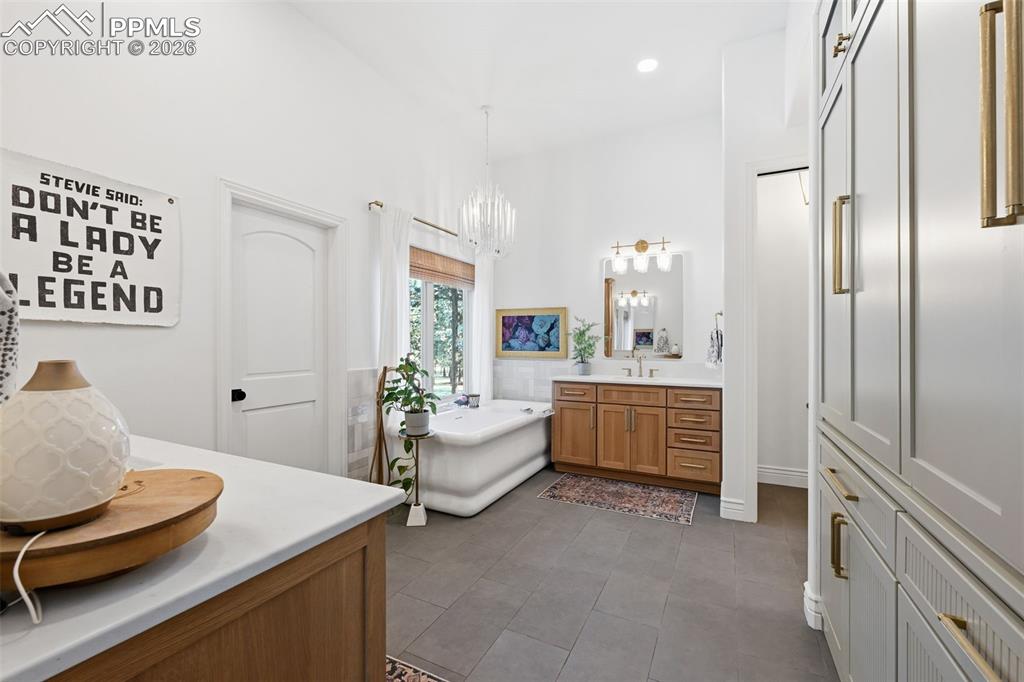 Image 21 of 50: Master Bathroom