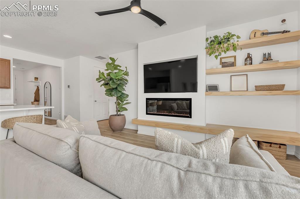 Image 10 of 39: Living Room