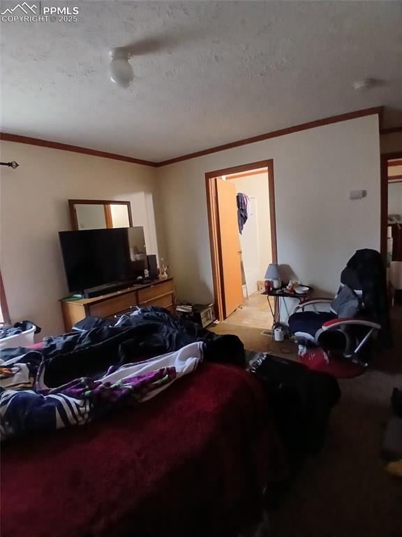 Image 10 of 26: Living Room