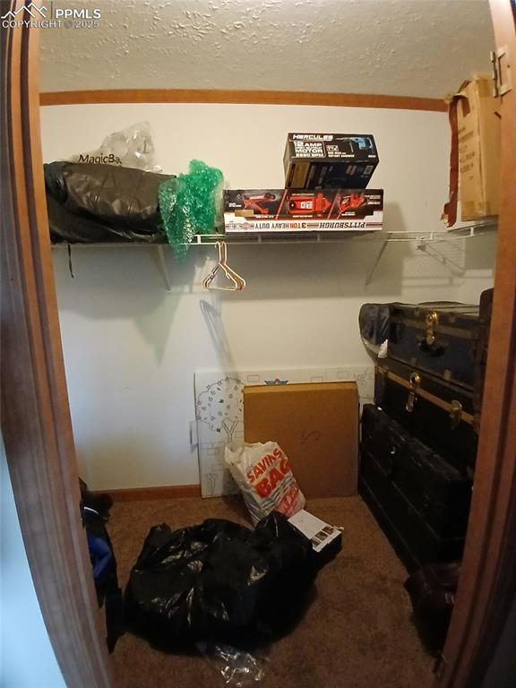 Image 13 of 26: Closet