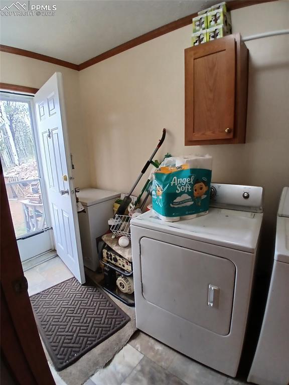 Image 16 of 26: Laundry