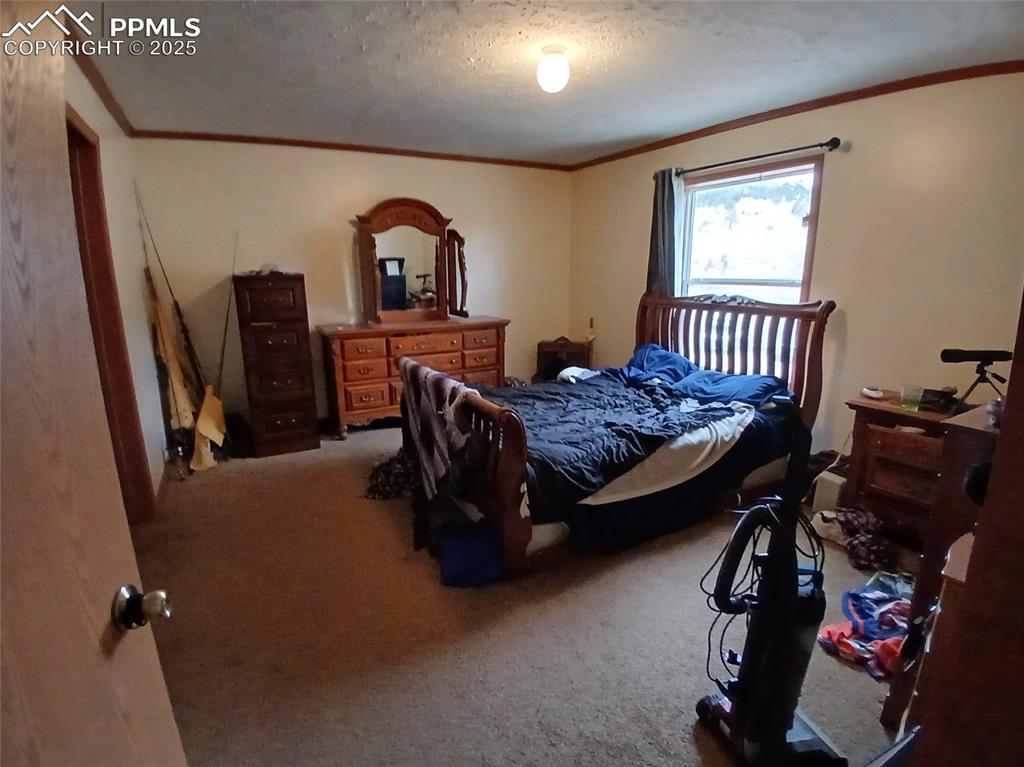 Image 8 of 26: Bedroom