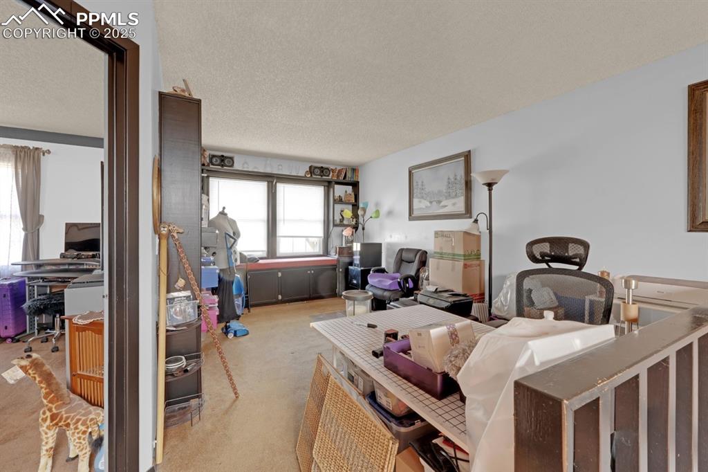 Image 14 of 27: Upper Loft Space