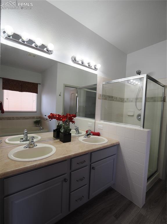 Image 23 of 49: Master Bathroom