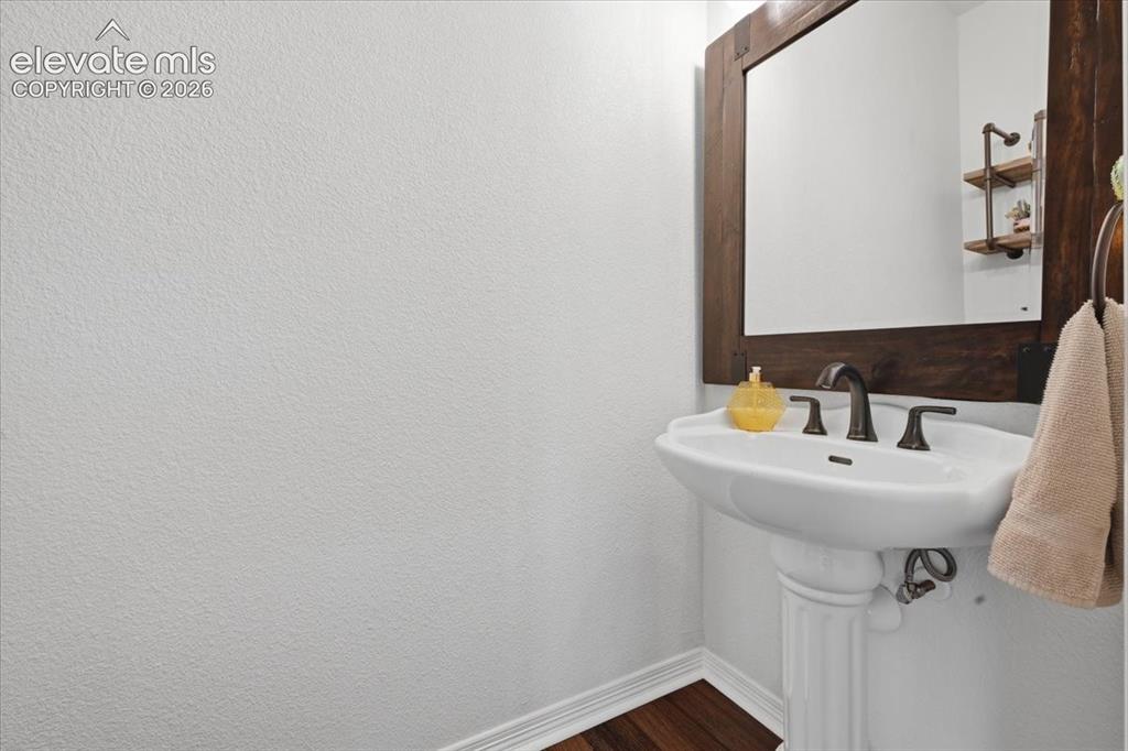 Image 13 of 36: powder room