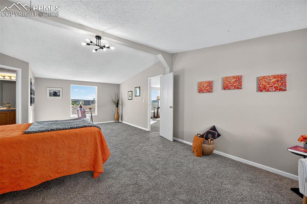 Image 25 of 45: Bedroom