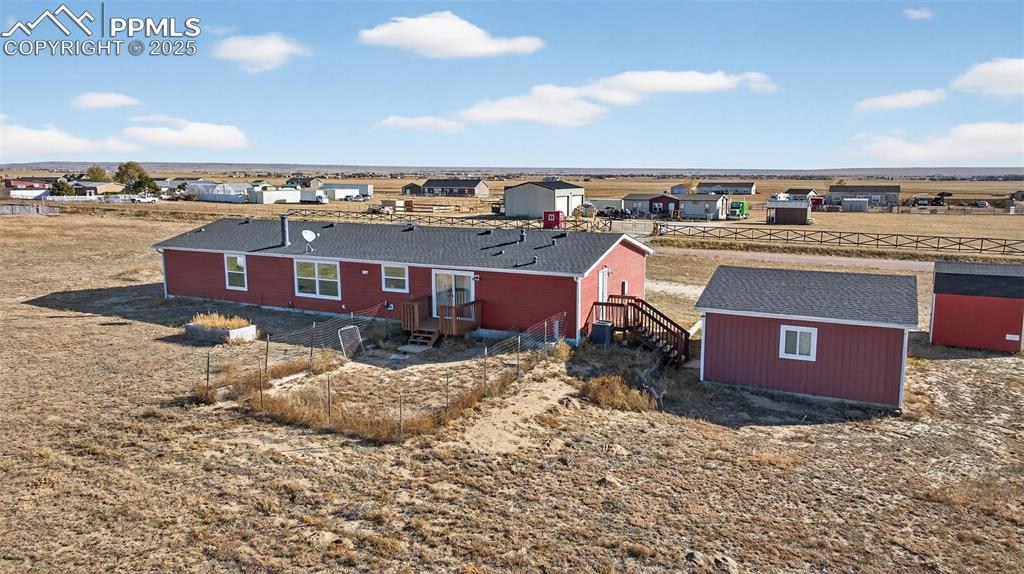 Image 40 of 45: Back of Structure