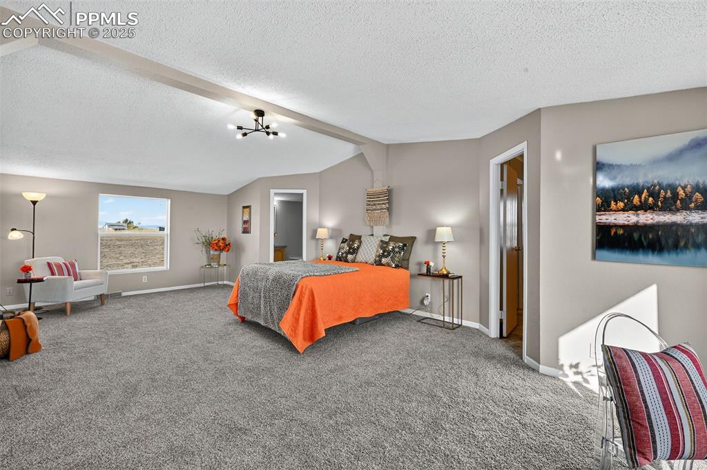 Image 5 of 45: Bedroom