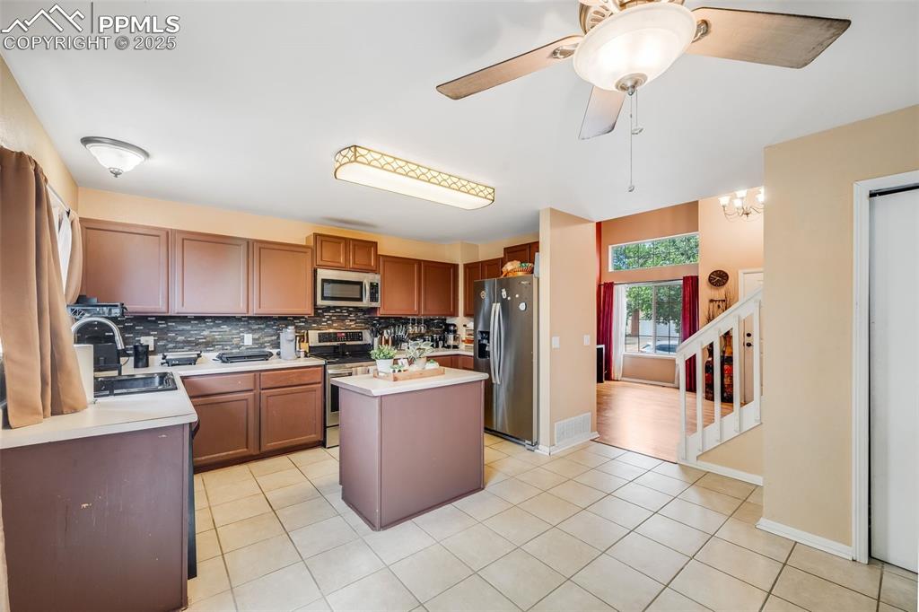 Image 11 of 43: Kitchen