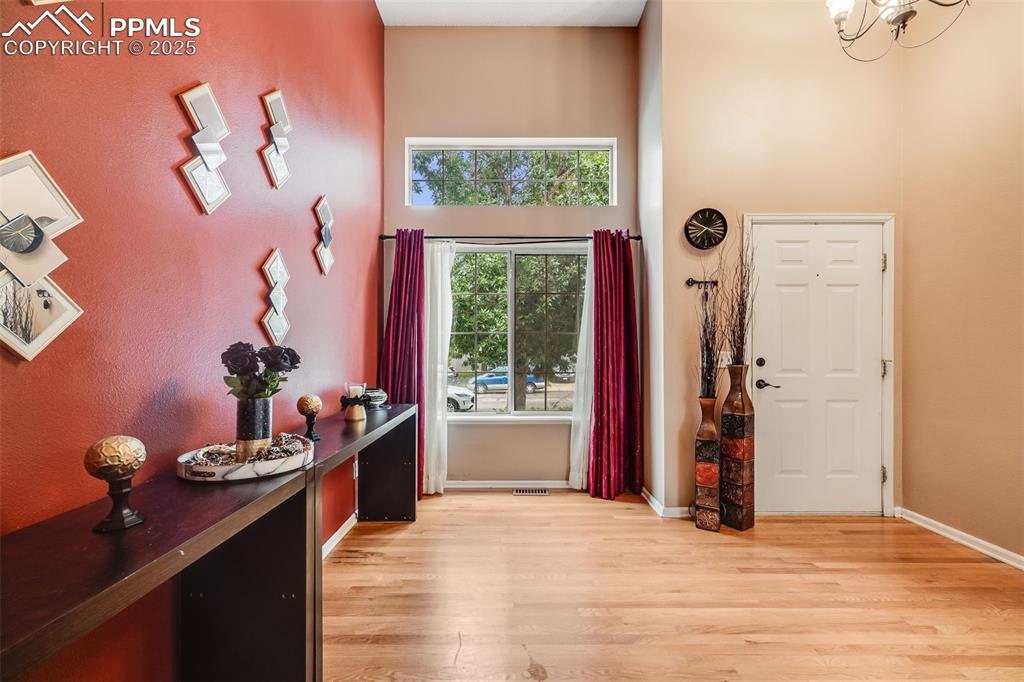 Image 9 of 43: Entry