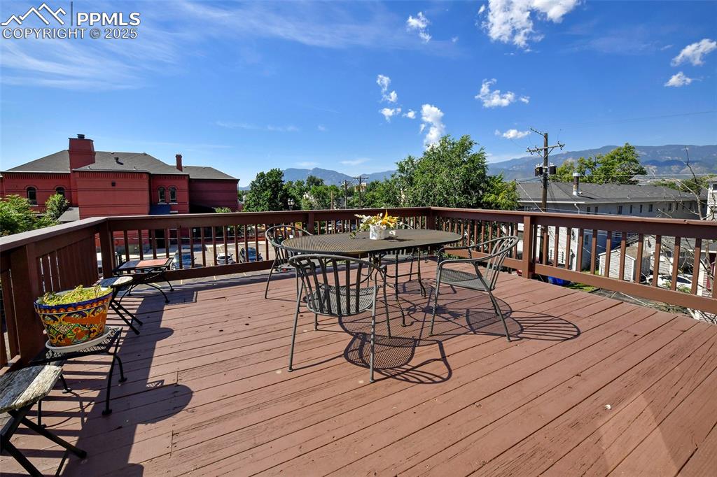 Image 39 of 42: Deck