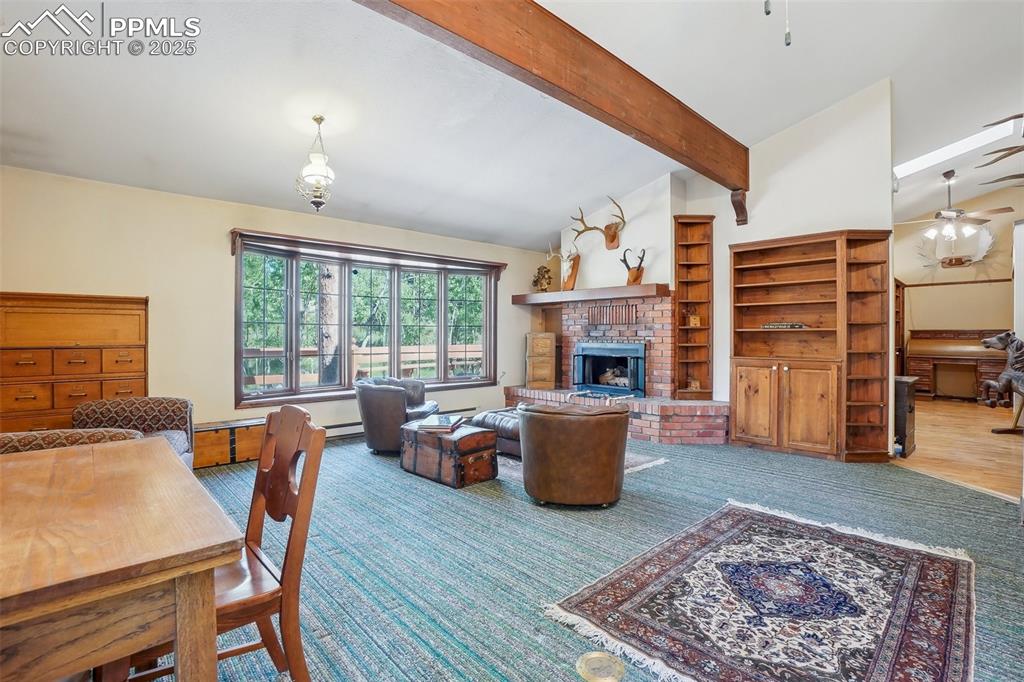 Image 19 of 49: Living Room