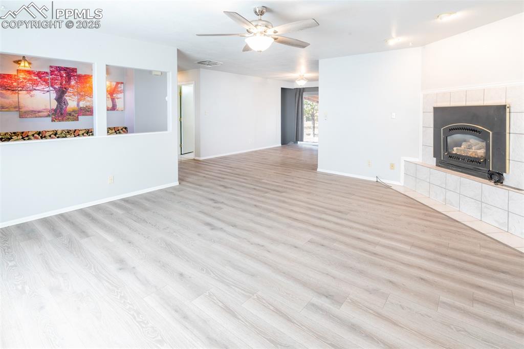 Image 4 of 34: Living Room