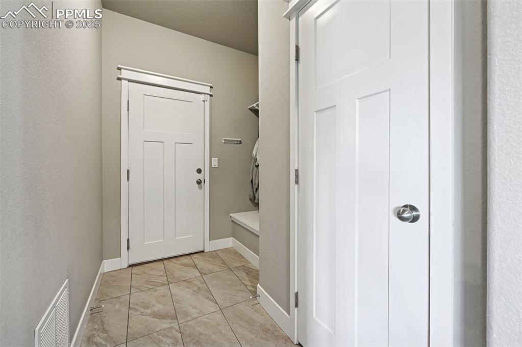 Image 37 of 50: Mud Room