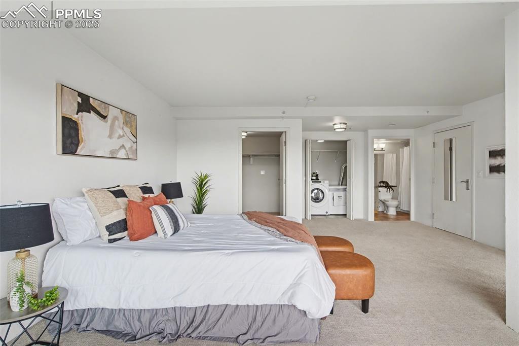 Image 17 of 28: Bedroom