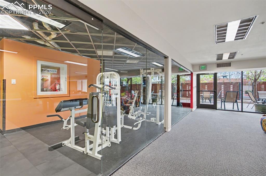 Image 26 of 28: Gym