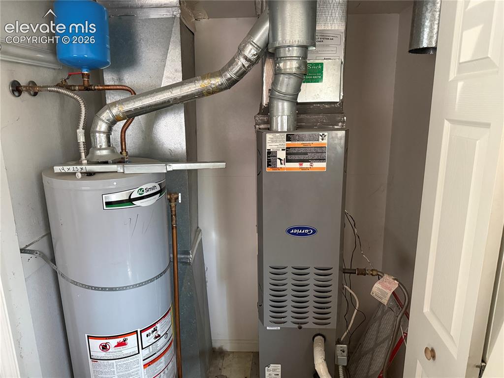 Image 14 of 14: Utility Room
