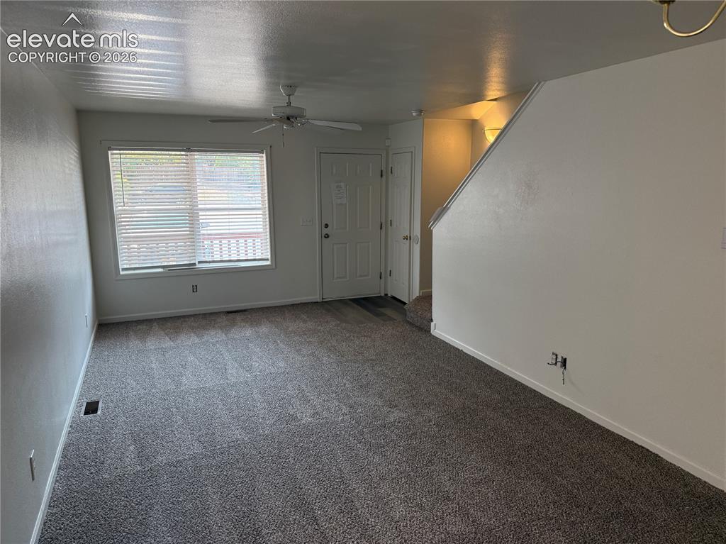 Image 2 of 14: Living Room