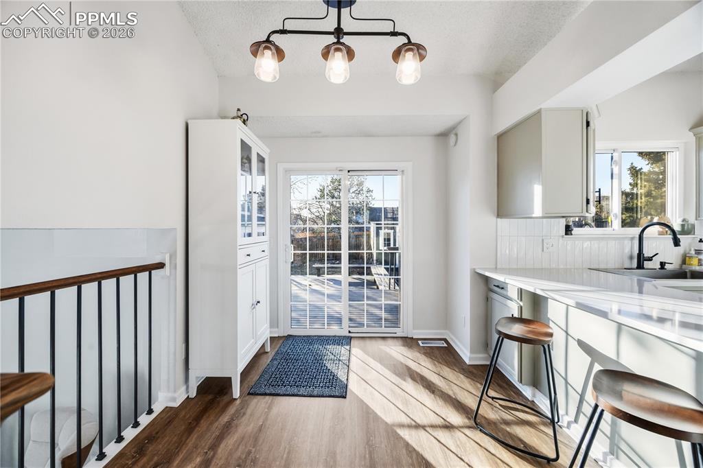 Image 11 of 38: Kitchen