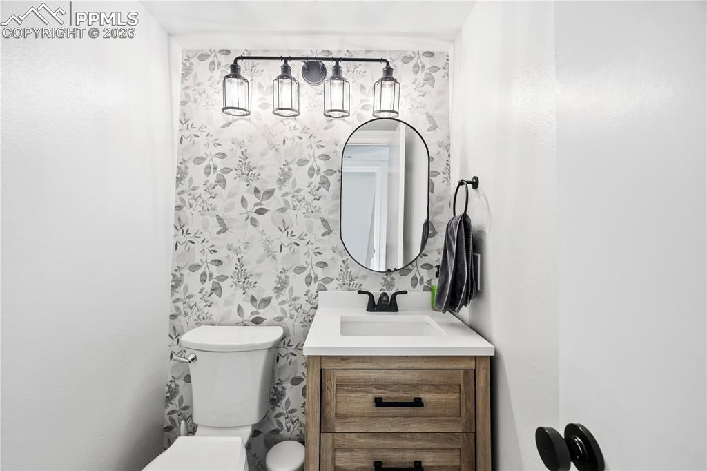 Image 15 of 38: Bathroom