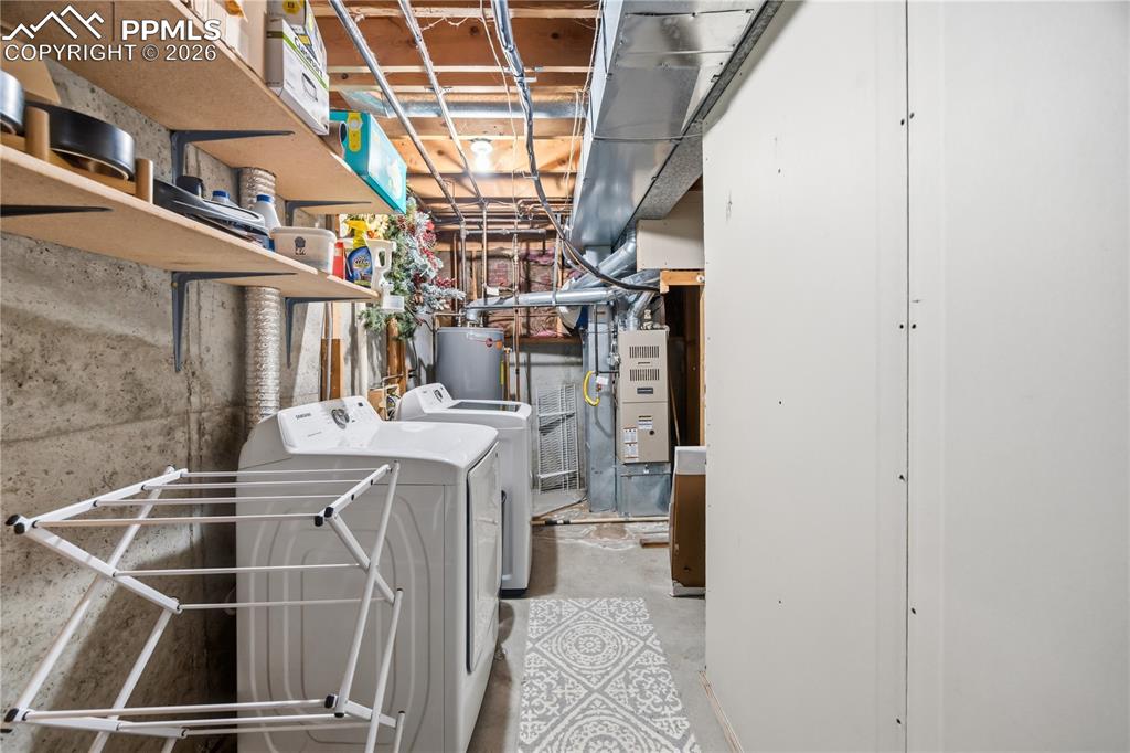 Image 18 of 38: Laundry