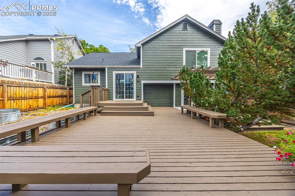 Image 36 of 38: Deck