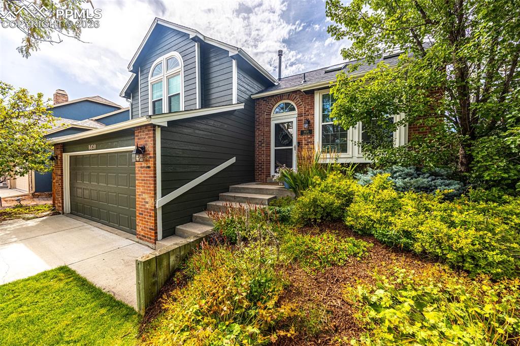 Image 4 of 38: Front of Structure