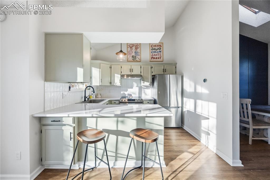 Image 8 of 38: Kitchen