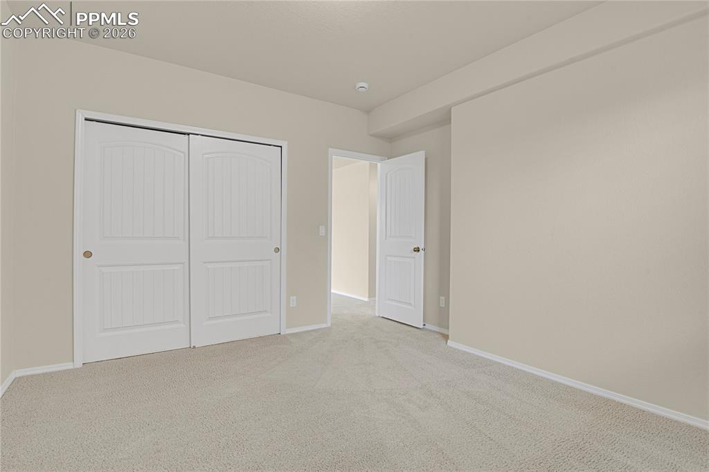 Image 39 of 41: Bedroom