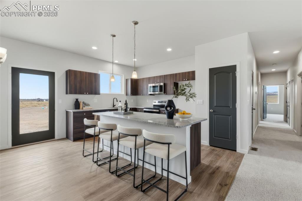 Image 13 of 37: Kitchen