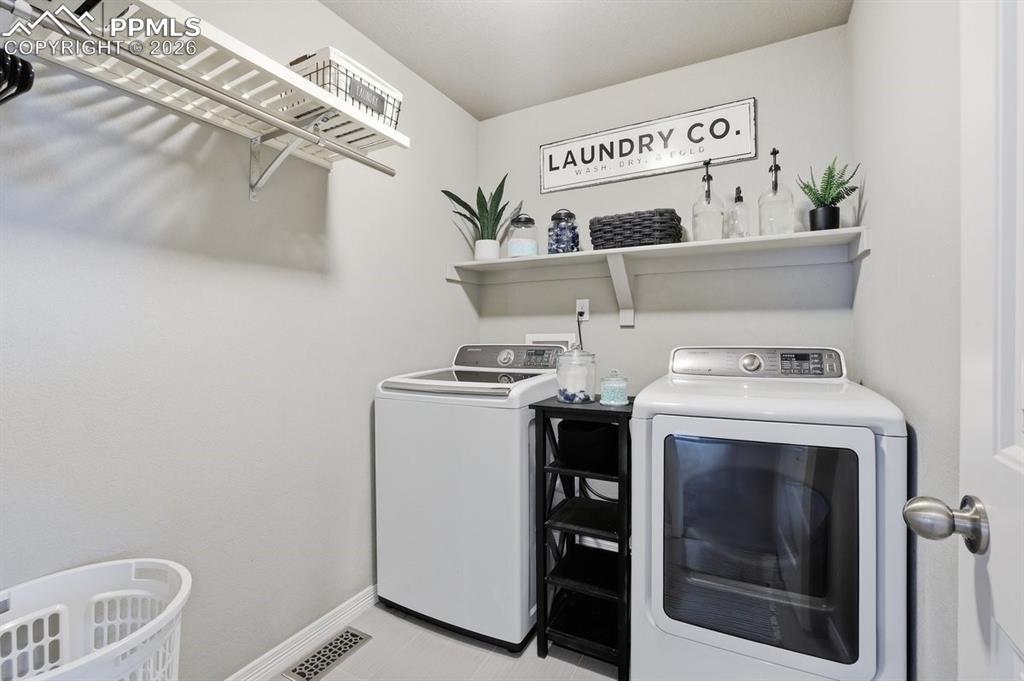 Image 32 of 49: Laundry